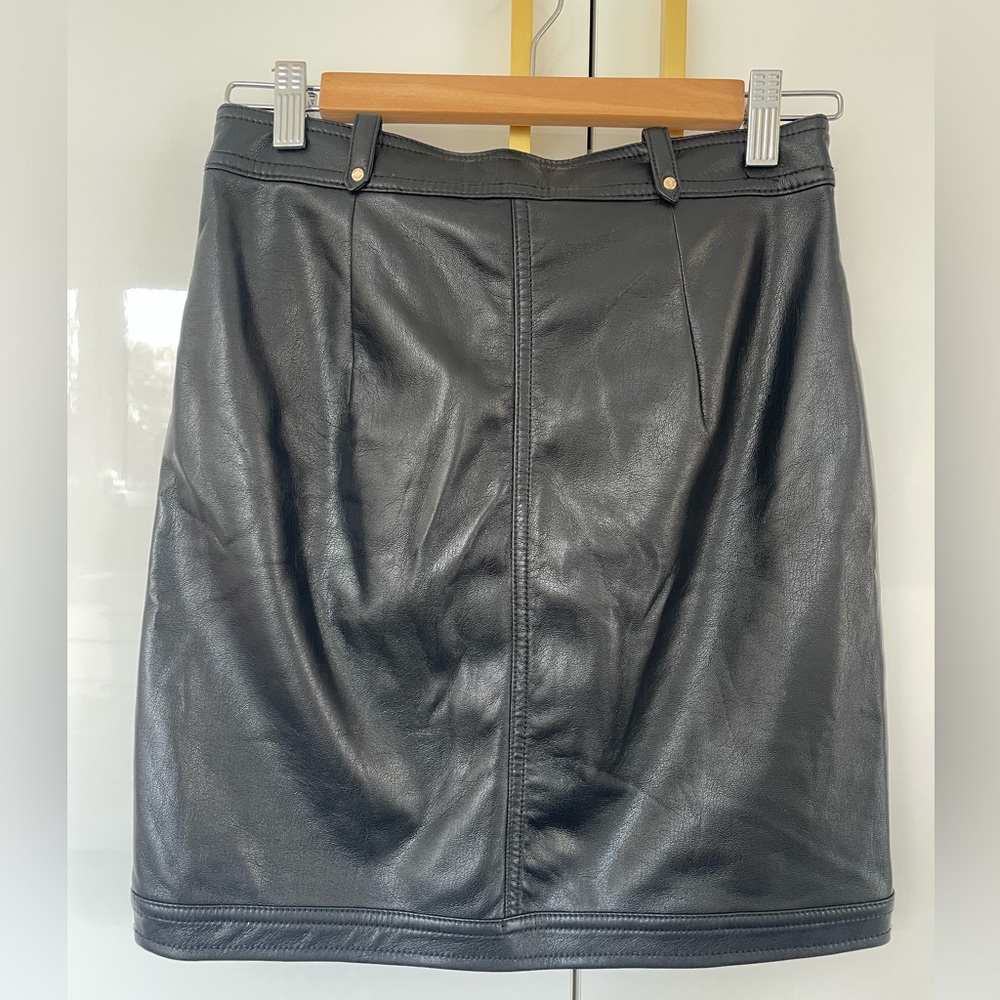 Guess Klaudia Faux-Leather Zip-Front Mini Skirt - Picture 3 of 4